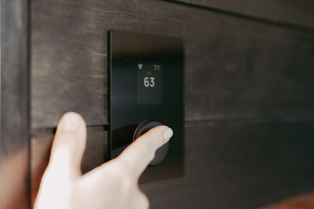 全屋智能家居系统搭建:智能主机与电动窗帘控制器的协同应用解析正文配图 2